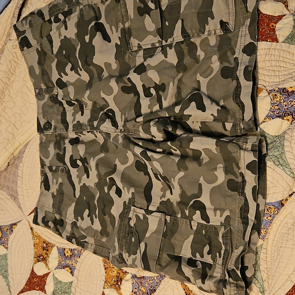 Old Navy Green Camouflage Cargo Shorts